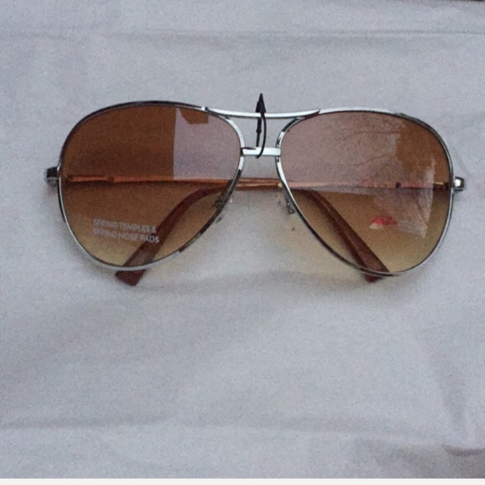 NWOT URBAN OUTFITTERS RETRO METAL AVIATOR SUNGLASSES OS